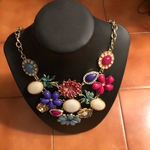 INC Gold tone color full flowers necklace